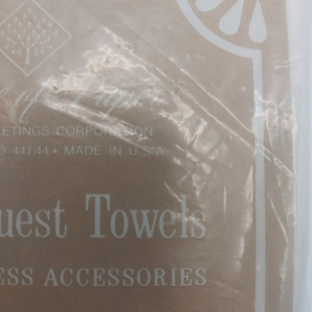 Vintage American Greetings Facial Guest Towels Paper Tea Party Made In USA.‎ Nos